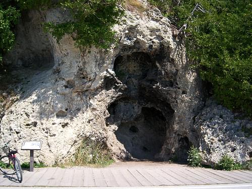 Guna Caves