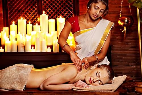 Experience a traditional Ayurvedic massage