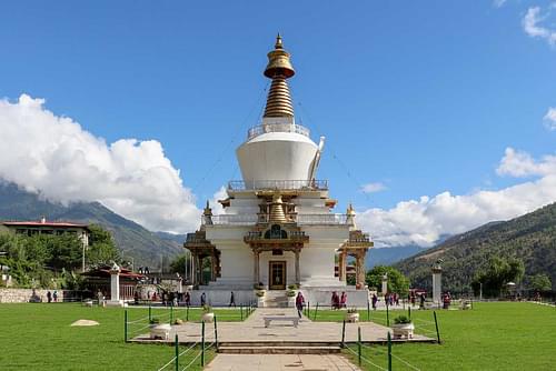Thimphu Chorten: Peaceful Icon