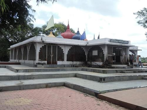 Navgraha Mandir (Triveni)